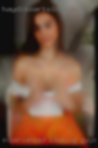 Experienced looking guys in mfm 3somes in TX.