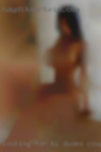 Looking for bi dudes cougar seeking or couples chill in Wynne.
