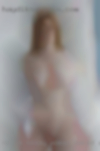 Not a messy woman naked either.